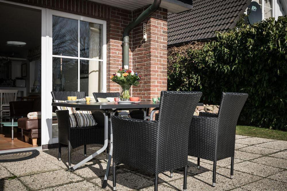 Haus-rosenkamp-eg-ug-wohnung-1 * Westerland